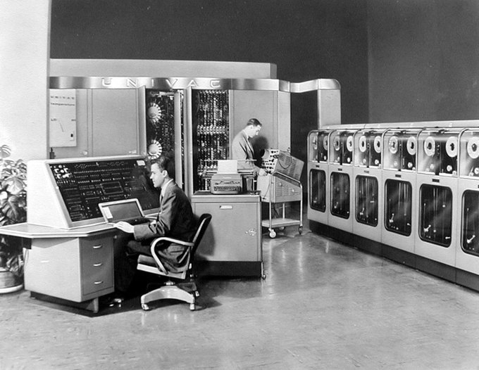 ▲图：维基百科，1951年美国人口普查局的UNIVAC I